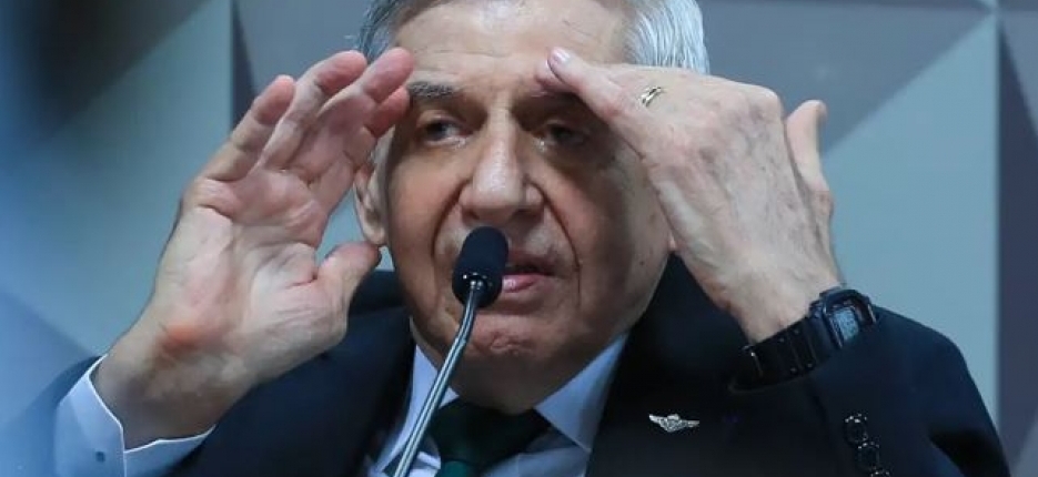 Moraes concede pris�o domiciliar a general Heleno, com tornozeleira