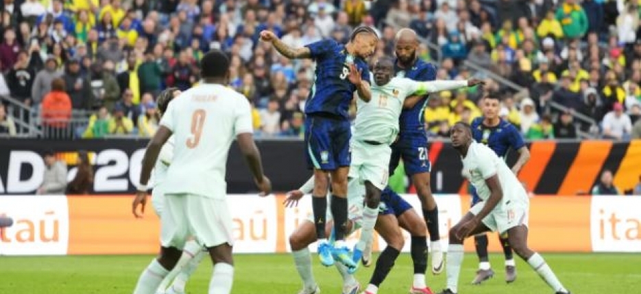 Com Vini Jr apagado e um a mais, Brasil perde para a Fran�a por 2 a 1