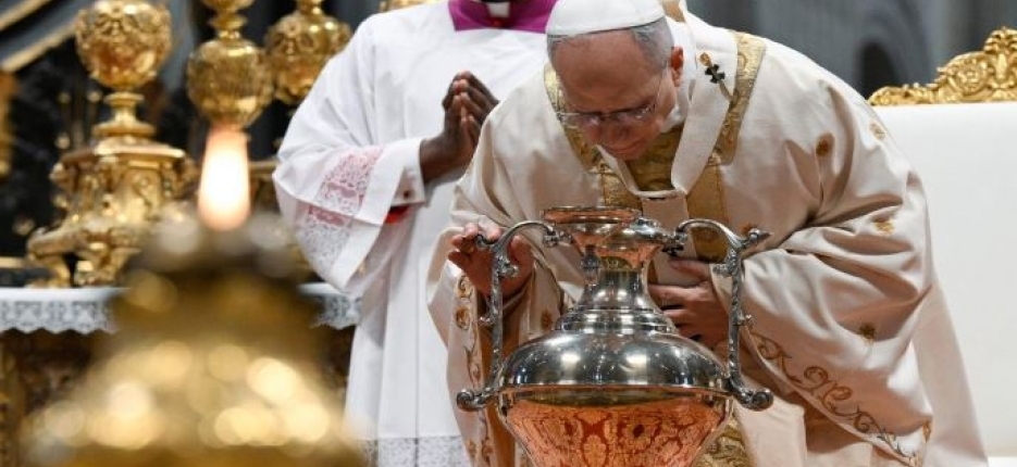 Papa na Missa do Crisma: renovar o �sim� a Jesus exige unidade para trazer a paz